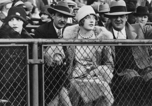 marion_davies_bebe_daniels_red_grange_football