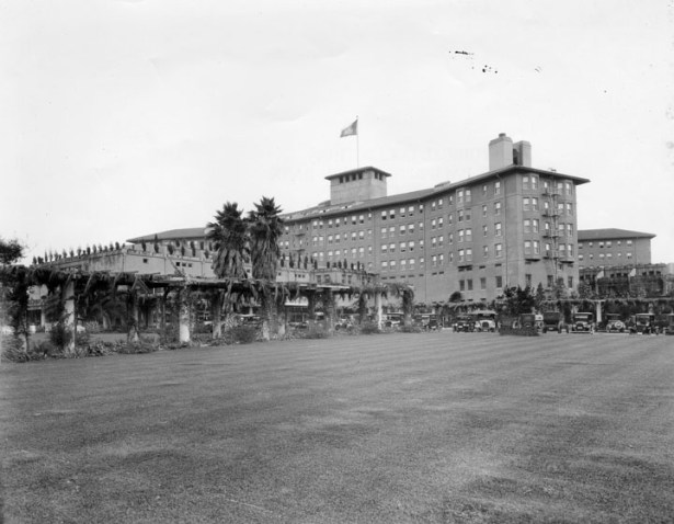los_angeles_ambassador_hotel_1920s