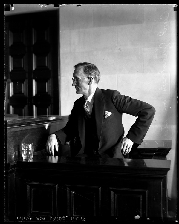 Carl Jacobson on the witness stand, 1929. UCLA digital.